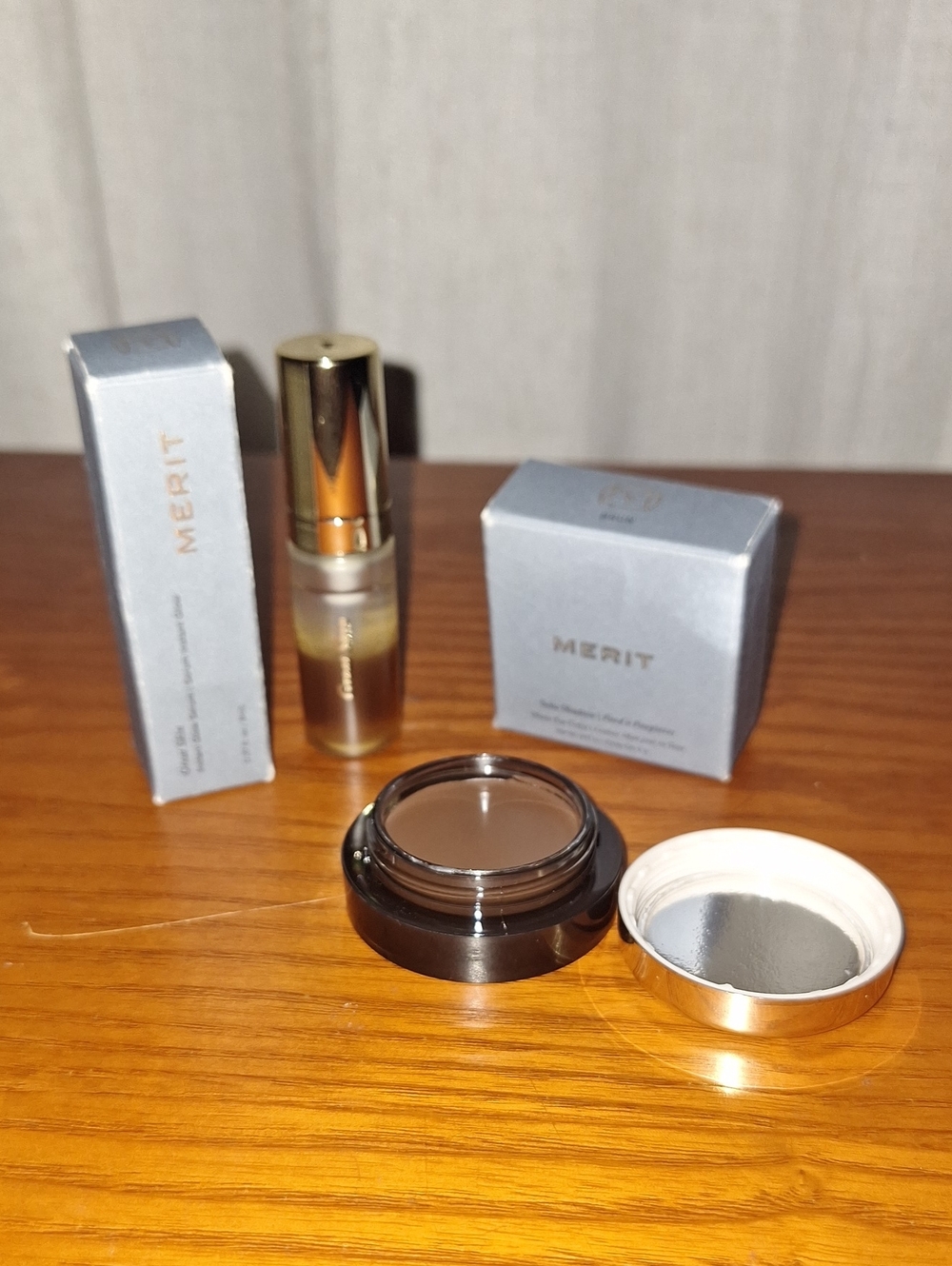MERIT Beauty 2-Piece Set – Great Skin Serum + Solo Shadow in Brun